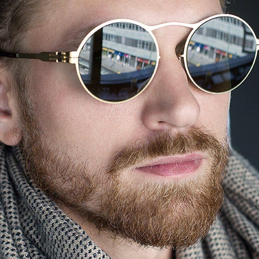 ic! berlin Gülcin Ü-ic! berlin-Sin Chew Optics
